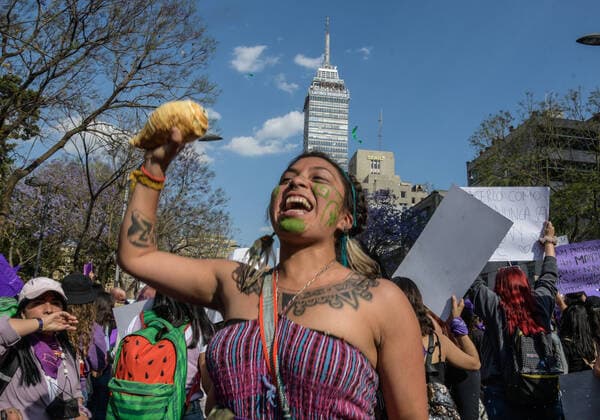Protests To Commemorate International Women™s Day MEXICO CITY, MEXICO - MARCH 8, 2022: Women take part during a mass demonstration to protest against gender-based violence, demanding justice for femicide victims. Women join the protests around the world to commemorate International Women Day. On March 8, 2022 in Mexico City, Mexico. (Photo by Aidee Martinez Eyepix Group) Copyright: xAideexMartinezx xEyepixxGroupx EYEPIX_AMA_08032022_57622JPEG