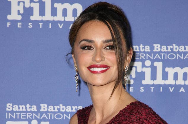 Entertainment Bilder des Tages March 8, 2022, Santa Barbara, CA, USA: Penelope Cruz attends the Montecito Award presentation during the 37th Annual Santa Barbara International Film Festival at Arlington Theatre on March 8, 2022 in Santa Barbara, California. Santa Barbara USA - ZUMAs181 20220308_zea_s181_023 Copyright: xImagespacex