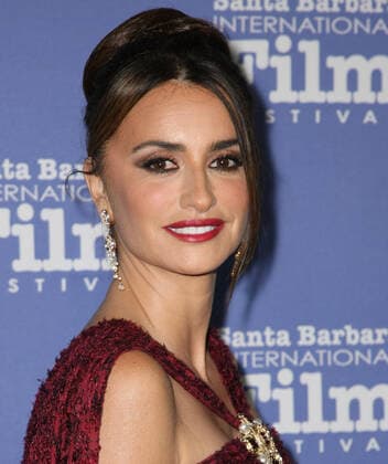 March 8, 2022, Santa Barbara, CA, USA: Penelope Cruz attends the Montecito Award presentation during the 37th Annual Santa Barbara International Film Festival at Arlington Theatre on March 8, 2022 in Santa Barbara, California. Santa Barbara USA - ZUMAs181 20220308_zea_s181_024 Copyright: xImagespacex