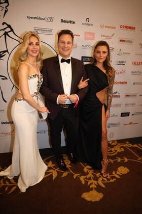 WOMAN OF THE YEAR AWARD 2022 Wien, Hotel Hyatt, 08. 03. 2022 Silvia SCHNEIDER, Guido Maria KRETSCHMER, Sophia THOMALLA