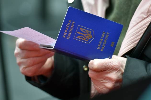 The regional assistance centre for Ukrainian refugees in KV Arena in Karlovy Vary, Czech Republic, on March 9, 2022. Ukrainians are fleeing the war after Ukraine was attacked by Russia. Refugees are able to arrange the necessary documents, including health insurance, and will get basic humanitarian aid in the centre. Besides, the labour office employees will be on the spot to offer advice to them. (CTKxPhoto SlavomirxKubes) CTKPhotoP2022030906035  KBS_10