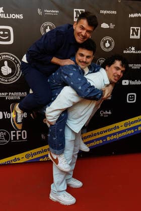 Average Rob (Robert Van Impe) (C) and unidentified guests pictured during the award ceremony for the Jamies, the Flemish online video awards, during the 14th edition of the Oostende Film Festival, in Oostende, Wednesday 09 March 2022.  KURTxDESPLENTER 19797686