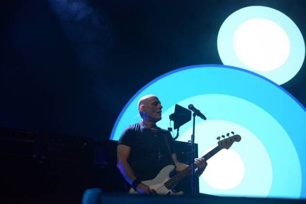 Soda Stereo Konzert in Mexiko-Stadt Soda Stereo ˜Gracias Totales Tour™ Concert MEXICO CITY, MEXICO - MARCH 9, 2022: Bass guitarist Zeta Bosio of Soda Stereo band performs on stage during ˜Gracias Totales Tour™ in memory of Vocalist Gustavo Cerati at Palacio de los Deportes. On March 9, 2022 in Mexico City, Mexico. (Photo by Jaime Nogales Eyepix Group) Copyright: xJaimexNogalesx xEyepixxGroupx EYEPIX_JN_09032022_58067