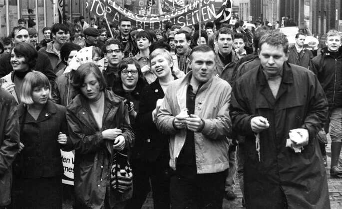 Der Ostermarsch Ruhr 1967 DEU, Deutschland, Ruhrgebiet: Der Ostermarsch Ruhr 1967 , hier am 25.3.1967 im Ruhrgebiet, für Abrüstung und gegen Atomwaffen in Deutschland. DEU, Germany, Ruhr area: The Easter march Ruhr 1967 , here on March 25, 1967 in the Ruhr area, for disarmament and against nuclear weapons in Germany. NRW *** The Easter march Ruhr 1967 DEU, Germany, Ruhr area The Easter march Ruhr 1967 , here on March 25, 1967 in the Ruhr area, for disarmament and against nuclear weapons in Germany DEU, Germany, Ruhr area The Easter march Ruhr 1967 , here on March 25, 1967 in the Ruhr area, for disarmament and against nuclear weapons in Germany NRW