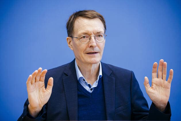 News Bilder des Tages Bundespressekonferenz zur aktuellen Corona-Lage. Karl Lauterbach (SPD), Bundesminister fuer Gesundheit. Berlin, 11.03.2022 Berlin Germany Copyright: xThomasxTrutschelx