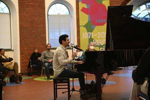 011.03.2022 Gießhaus der Universität Kassel Konzert Aeham Ahmad - Der Pianist aus den Trümmern emspor, DFL regulations prohibit any use of photographs as image sequences and or quasi-video