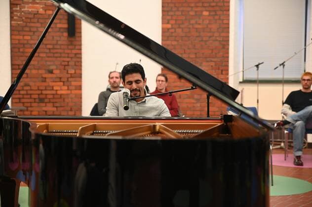 011.03.2022 Gießhaus der Universität Kassel Konzert Aeham Ahmad - Der Pianist aus den Trümmern emspor, DFL regulations prohibit any use of photographs as image sequences and or quasi-video