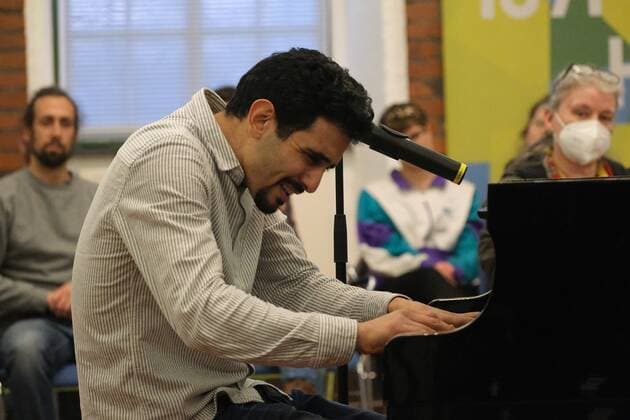 011.03.2022 Gießhaus der Universität Kassel Konzert Aeham Ahmad - Der Pianist aus den Trümmern emspor, DFL regulations prohibit any use of photographs as image sequences and or quasi-video