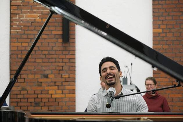 011.03.2022 Gießhaus der Universität Kassel Konzert Aeham Ahmad - Der Pianist aus den Trümmern emspor, DFL regulations prohibit any use of photographs as image sequences and or quasi-video