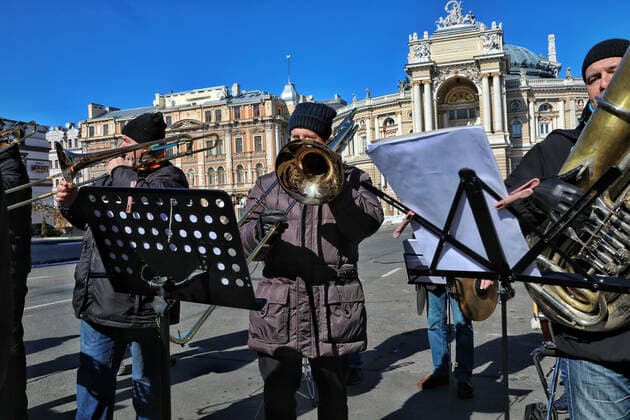 ODESA, UKRAINE - MARCH 12, 2022 - Symphony orchestra and choir of the Odesa National Academic Opera and Ballet Theater led by the conductor, Honored Artist of Ukraine Ihor Chernetskyi perform the National Anthem of Ukraine as well as several famous musical pieces within the framework of the Free Sky concert in support of the appeal of the Ukrainian people and Ukrainian President Volodymyr Zelenskyy to the European and world countries to close the sky over Ukraine and stop the war, Odesa, southern Ukraine Free Sky concert held in Odesa  Copyright: xNinaxLyashonokx