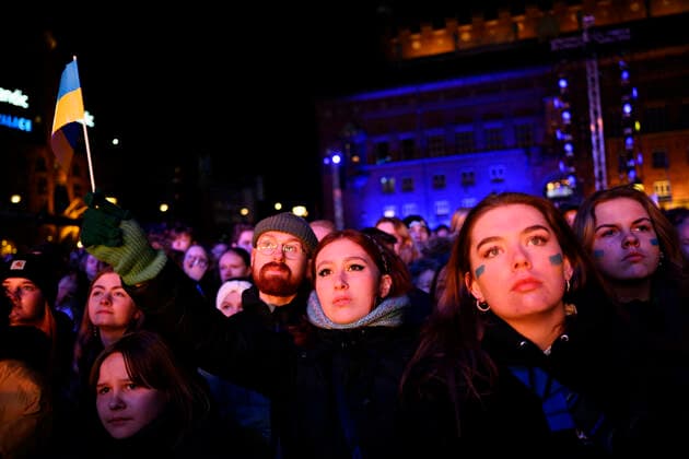 Sammen for Ukraine - koncert paa Raadhuspladsen loerdag den 12. marts 2022. TV 2 og DR er gaaet sammen om stoettekoncert for ofrene i Ukraine hvor der samles ind til ofrene for krigen.. , Copenhagen Denmark Copyright: PhilipxDavali PhilipxDavalix COP10246 spdk20220312-235154-L