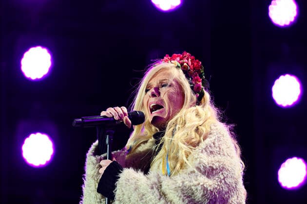 Sanne Salomonsen under Sammen for Ukraine - koncert paa Raadhuspladsen loerdag den 12. marts 2022. TV 2 og DR er gaaet sammen om stoettekoncert for ofrene i Ukraine hvor der samles ind til ofrene for krigen.. , Copenhagen Denmark Copyright: PhilipxDavali PhilipxDavalix COP10246 spdk20220312-235844-L