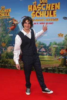 Entertainment Bilder des Tages Noah Levi bei der Film Premiere von Die Häschenschule - Der große Eierklau am 13.03.2022 in Hamburg Die Haeschenschule - Der große Eierklau Filmpremiere in Hamburg *** Noah Levi at the film premiere of The Bunny School The Big Egg Steal on 13 03 2022 in Hamburg The Bunny School The Big Egg Steal film premiere in Hamburg 