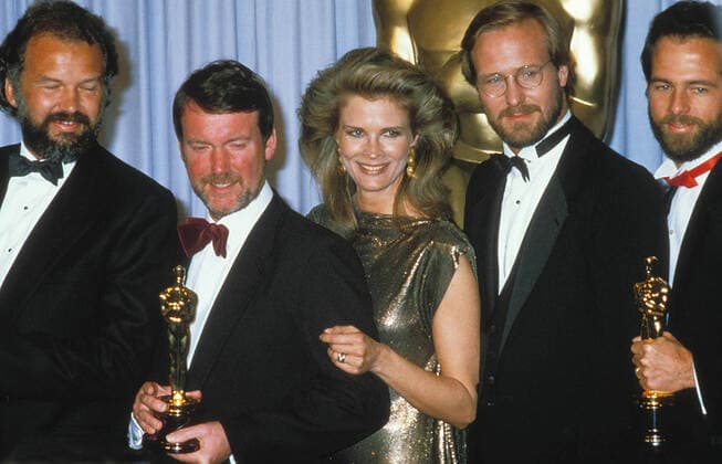 **FILE PHOTO** William Hurt Has Passed Away. Candice Bergen And William Hurt At The 57Th Annual Academy Awards on March 25, 1985, at the Dorothy Chandler Pavilion, Los Angeles Copyright: xRalphxDominguez MediaPunchx