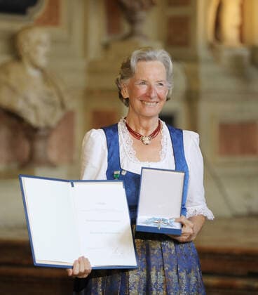 Verleihung des Bayerischen Verdienstordens durch den Bayerischen Ministerpräsidenten Dr. Markus Söder Marianne Hinterbrandner, München Bayern Deutschland Antiquarium der Residenz