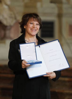 Verleihung des Bayerischen Verdienstordens durch den Bayerischen Ministerpräsidenten Dr. Markus Söder Doris Hrda, München Bayern Deutschland Antiquarium der Residenz