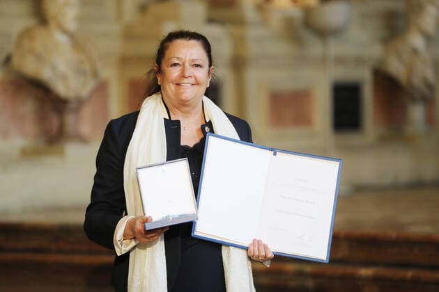 Verleihung des Bayerischen Verdienstordens durch den Bayerischen Ministerpräsidenten Dr. Markus Söder Dr. Martina Stauch, München Bayern Deutschland Antiquarium der Residenz