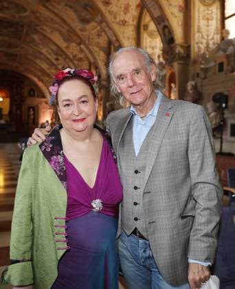 Verleihung des Bayerischen Verdienstordens durch den Bayerischen Ministerpräsidenten Dr. Markus Söder Elisabeth Aumeier und Klaus Karl-Kraus, München Bayern Deutschland Antiquarium der Residenz