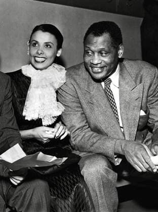 Lena Horne, Paul Robeson, circa 1942. File Reference 34145-482THA  Copyright: xCinemaxLegacyxCollection ThexHollywoodxArchivex 34145-482THA