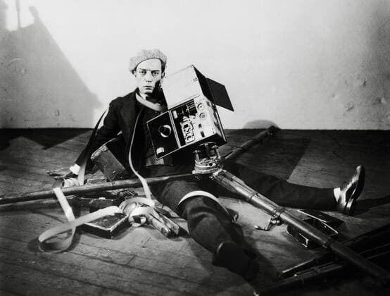 Buster Keaton, The Cameraman 1928 MGM. File Reference 34145-735THA  Copyright: xCinemaxLegacyxCollection ThexHollywoodxArchivex 34145-735THA