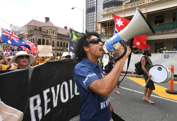 Bilder des Jahres 2022, News 03 März News Themen der Woche KW11 ANTI COVID19 VACCINE MANDATE PROTESTS QLD, Protesters are seen during an anti-vaccination mandate rally outside Queensland Parliament House in Brisbane, Tuesday, March 15, 2022. ( NO ARCHIVING, EDITORIAL USE ONLY, NO USE IN BOOKS WITHOUT CONSENT BRISBANE QLD AUSTRALIA  Copyright: xDARRENxENGLANDx 20220315001635526819