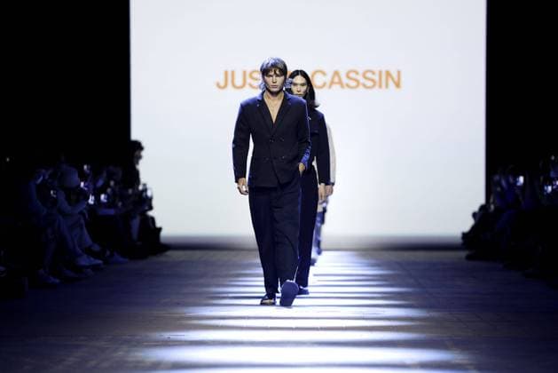 Jordan Barrett auf dem Laufsteg bei der Justin Cassin Show am 15.03.2022 im Rahmen der Mercedes Benz Fashion Week in Berlin MBFW Fashionweek Berlin 2022 - Justin Cassin Show