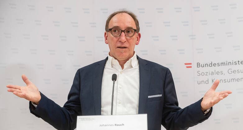 20220318 Pressekonferenz des Gesundheitsministers zur aktuellen Corona-Lage WIEN, OESTERREICH - 18. MAERZ: Sozialminister Johannes Rauch (Gruene) bei einer Pressekonferenz zur aktuellen Corona-Lage und dem weiteren Vorgehen der Bundesregierung im Sozialministerium am 18. Maerz 2022 in Wien, Oesterreich. 220318_SEPA_32_040 Copyright: xMartinxJuenx SEPAxMedia
