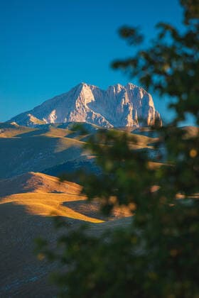 Creative Highlights World View of Corno Grande, Abruzzo, Italy, Europe DanieleOrsi REDA&CO 1028_38_DOR01695