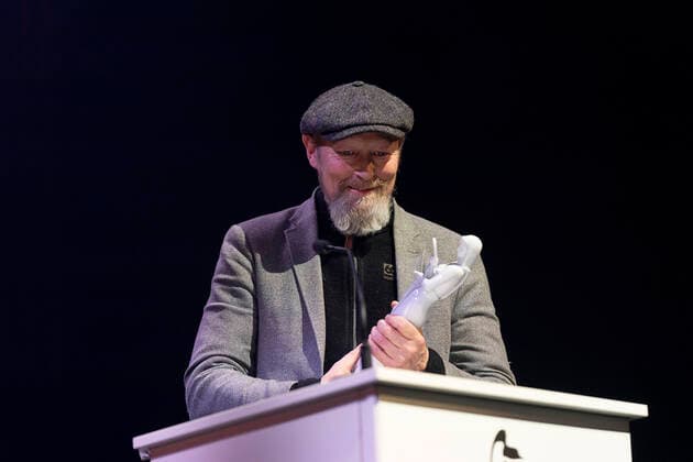 Lars Mikkelsen modtager Bodil for bedste mandlige birolle for Venuseffekten. Bodilpriserne 2022 uddeles i Folketeatret i Koebenhavn, loerdag den 19. marts 2022.. , Copenhagen Denmark