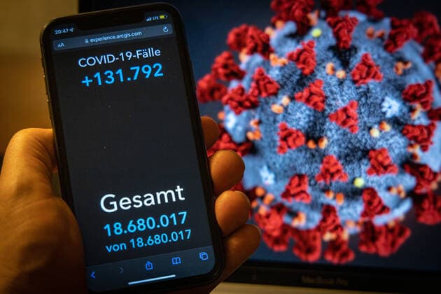 Coronavirus in Deutschland - Covid-19-Dashboard des Robert Koch-Institut 20.03.2022: Robert Koch-Institut: 7-Tage-Inzidenz 1708,7. 7-Tage-Fallzahl 1.420.878 COVID-19-Fälle 18.680.017 Zugang um 131.972 gegenüber dem Vortag. COVID-19-Todesfälle 126.916 Zugang um 49 gegenüber dem Vortag.
