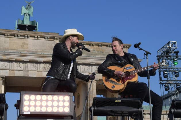 Entertainment Bilder des Tages Sound of Peace THE BOSS HOSS beim ãSOUND OF PEACE. Das große Friedensevent vor dem Brandenburger Tor am 20.06.2022