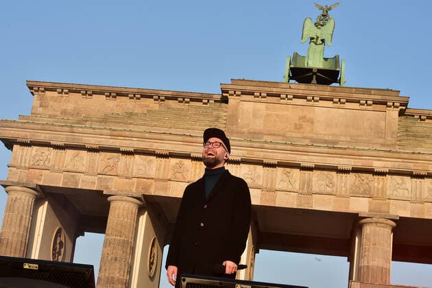 Sound of Peace Mark Forster beim SOUND OF PEACE. Das große Friedensevent vor dem Brandenburger Tor am 20.03.2022