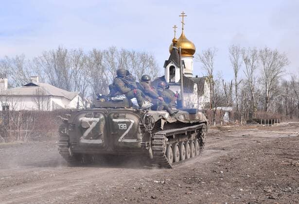 News Themen der Woche KW11 News Bilder des Tages DPR LPR Russia Ukraine Military Operation 8145595 20.03.2022 Servicemen of the DPR People s Militia ride a BMP-1 amphibious infantry fighting vehicle in the village of Stepnoye, which came under the control of the Donetsk People s Republic, DPR. Viktor Antonyuk Sputnik Donetsk People s Republic  Copyright: xViktorxAntonyukx