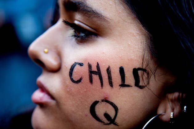 News Themen der Woche KW11 News Bilder des Tages March 20, 2022, London, United Kingdom: A woman with Child Q written on her face during the rally. Demonstrators listen to speakers in north London in support of a 15-year old black schoolgirl known as Child Q who was strip searched at school after being wrongly suspected of carrying drugs. London United Kingdom - ZUMAs197 20220320_zaa_s197_208 Copyright: xThaboxJaiyesimix