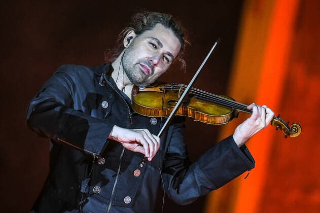20.03.2022, xlakx, Entertainment Demo, Sound of Peace - Friedenskundgebung für die Ukraine emspor, v.l.David Garrett live auf der Buehne Berlin