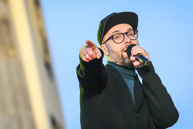 20.03.2022, xlakx, Entertainment Demo, Sound of Peace - Friedenskundgebung für die Ukraine emspor, v.l.Mark Forster live auf der Buehne Berlin