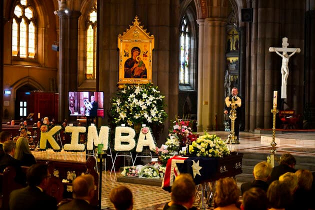 News Themen der Woche KW12 News Bilder des Tages SENATOR KIMBERLEY KITCHING FUNERAL, The casket is seen during the funeral service for Senator Kimberley Kitching at St Patrick s Cathedral in Melbourne, Monday, March 21, 2022. ( NO ARCHIVING, EDITORIAL USE ONLY, NO USE IN BOOKS WITHOUT CONSENT MELBOURNE VIC AUSTRALIA  Copyright: xJOELxCARRETTx 20220321001638042801