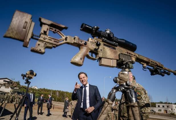 News Themen der Woche KW12 News Bilder des Tages PABRADE - Prime Minister Mark Rutte visits Dutch soldiers who participate in the NATO force in Lithuania. During his working visit to Lithuania, Rutte spoke with President Gitanas Nauseda and Prime Minister Ingrida Simonyte about the war situation in Ukraine. ANP BART SIZE *** PABRADE Prime Minister Mark Rutte visits Dutch soldiers who participate in the NATO force in Lithuania During his working visit to Lithuania, Rutte spoke with President Gitanas Nauseda and Prime Minister Ingrida Simonyte about the war situation in Ukraine ANP BART SIZE  Copyright: xANPx xxANPx x445899414x originalFilename: 445899414.jpg