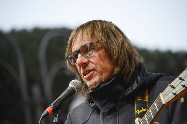 Giovanni Del Grillo, artist during Together for Peace , anti-war demonstration in Piazza San Govanni, News in Rome, Italy, March 20 2022
