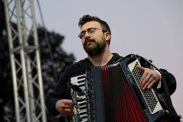 Edoardo Petretti, artist during Together for Peace , anti-war demonstration in Piazza San Govanni, News in Rome, Italy, March 20 2022