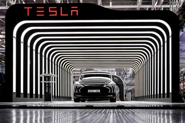 Tesla Delivery Day - Eroeffnung der Tesla-Gigafactory in Gruenheide in der Naehe von Berlin Aktuell, 22.03.2022, Gruenheide, Giga 1 der erste Tesla der heute beim Tesla Delivery Day bei der Eroeffnung und offiziellem Produktionsstart der Tesla Fabrik ausgeliefert worden ist, der neuen Gigafactory des Elektroautobauers in Europas groesste E-Autofabrik Gruenheide in der Naehe von Berlin Gruenheide Brandenburg Deutschland