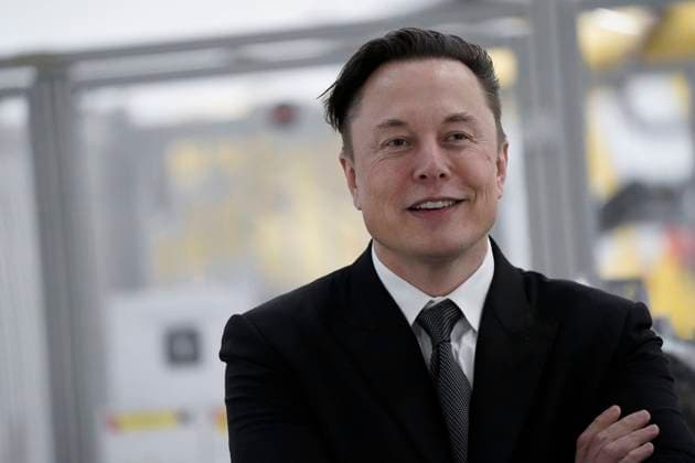 Tesla Delivery Day - Eroeffnung der Tesla-Gigafactory in Gruenheide in der Naehe von Berlin Aktuell, 22.03.2022, Gruenheide, Elon Musk Tesla-Chef im Portrait beim Tesla Delivery Day zur Eroeffnung und offiziellem Produktionsstart der Tesla Fabrik, der neuen Gigafactory des Elektroautobauers in Europas groesste E-Autofabrik Gruenheide in der Naehe von Berlin Gruenheide Brandenburg Deutschland *** Tesla Delivery Day opening of the Tesla Gigafactory in Gruenheide near Berlin Current, 22 03 2022, Gruenheide, Elon Musk Tesla boss in portrait at the Tesla Delivery Day for the opening and official production start of the Tesla factory, the new Gigafactory of the electric car manufacturer in Europes largest E car factory Gruenheide near Berlin G