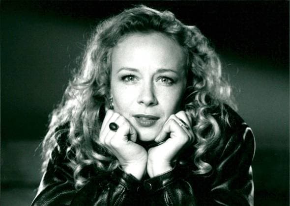 Katja Riemann Katja Riemann, Deutschlands derzeit gefragteste Schauspielerin, in der Rolle der Monika Kraus in Rainer Kaufmanns Komödie Stadtgespräch . *** Nur redaktionelle Nutzung im Zusammenhang mit dem Film. Editorial usage only and only related to the movie. Im Falle anderer Verwendungen, kontaktieren Sie uns bitte. For other uses, please contact us. UnitedArchives_IMS_3473965-F *** Katja Riemann Katja rieman, Germany currently most in demand Actress, in the Role the Monika Kraus in Rainer Merchant Comedy TOWN TALK *** only Editorial Use at Context with the Film Editorial usage Only and Only RELATED to The Movie at Trap other uses, contact you us Please for Other uses, Please Contact US UnitedArchives IMS 3473965 F Copyright: xUnitedxArchives PublicityxStill EntertainmentxMediaxArchivex
