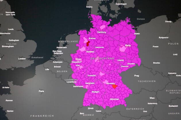 Dashboard des RKI, die 7-Tage-Inzidenz liegt nun bei 1752,0 7-Tage-Inzidenz, Dashboard des RKI auf einem Monitor am 24.03.2022 in Siegen Deutschland.