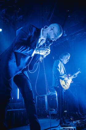 Madrugada live in Z?rich, Switzerland Z?rch, Switzerland. 23rd, March 2022. The Norwegian rock Madrugada performs a live concert at Komplex 457 in Z?rich. Here singer and songwriter Sivert Hoyem is seen live on stage. Z?rich Switzerland  Copyright: xGonzalesxPhoto TilmanxJentzschx