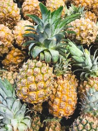 Closed up pile of pineapple in the convenient store., model released, , property released, , 32728842.jpg, Closed up, pile, pineapple, Fruit, Fresh, No People, Raw Food, Ripe, Nature, Juicy, Organic, tropical fruit, Yellow, green, whole