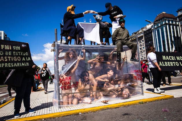 Bilder des Jahres 2022, News 03 März News Themen der Woche KW12 News Bilder des Tages March 24, 2022, Buenos Aires, Argentina: A group of artists performs on 9 de Julio Avenue, during the commemoration of the National Day of Memory for Truth and Justice. 24M - In Argentina it is the National Day of Memory for Truth and Justice. It recovers the memory of the episodes lived during the last civic-ecclesiastical-military dictatorship, which took place in Argentina, between 1976 and 1983. Buenos Aires Argentina - ZUMAs197 20220324_zaa_s197_461 Copyright: xNachoxBoullosax