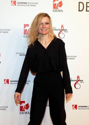 Safi bei Verleihung Deutscher Musikautor:innenpreis 2022 im Hotel RITZ-CARLTON Berlin. Redaktion Laurent, Berlin 24.03.22