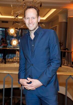 Tobias Reitz bei Verleihung Deutscher Musikautor:innenpreis 2022 im Hotel RITZ-CARLTON Berlin. Redaktion Laurent, Berlin 24.03.22