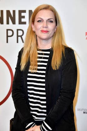 Anna Loos beim 13. Deutschen Musikautor*innenpreis der GEMA 2022 im Hotel The Ritz-Carlton. Berlin, 24.03.2022